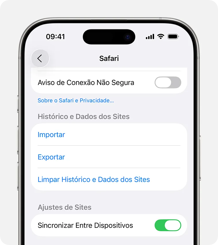 Tela de Ajustes do Safari no iPhone rolada até a seção Histórico e Dados dos Sites, com o botão Limpar Histórico e Dados dos Sites em destaque